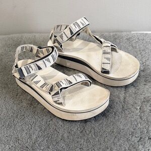 Teva Platform Sandles